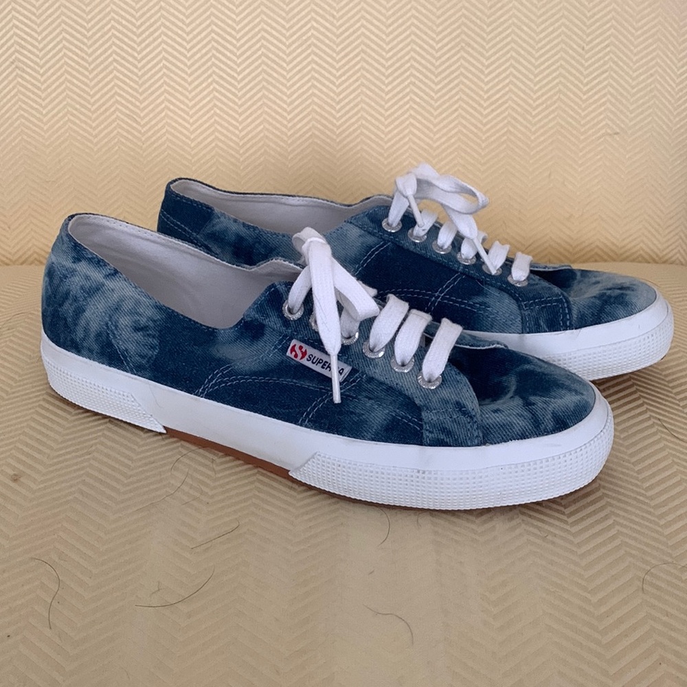 NWOT Superga shoes